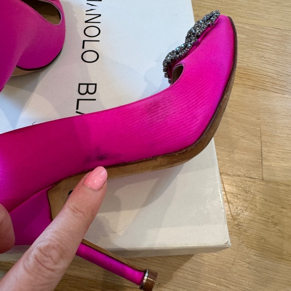 Manolo Blahnik Hangisi Silk Pumps size 36 - Picture 11 of 16